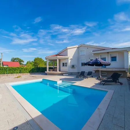 Neretva Villa *